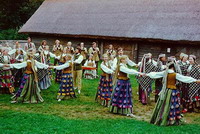   обычаи и традиции латвии
